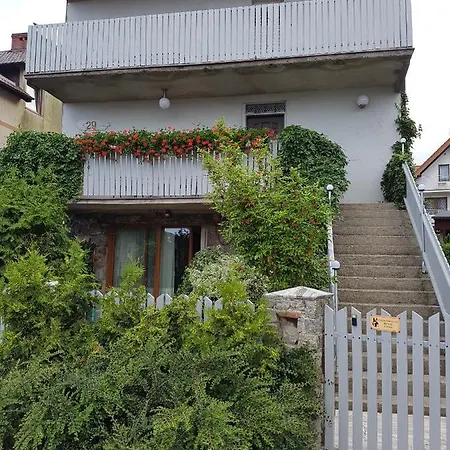 Felmaro Apartamento